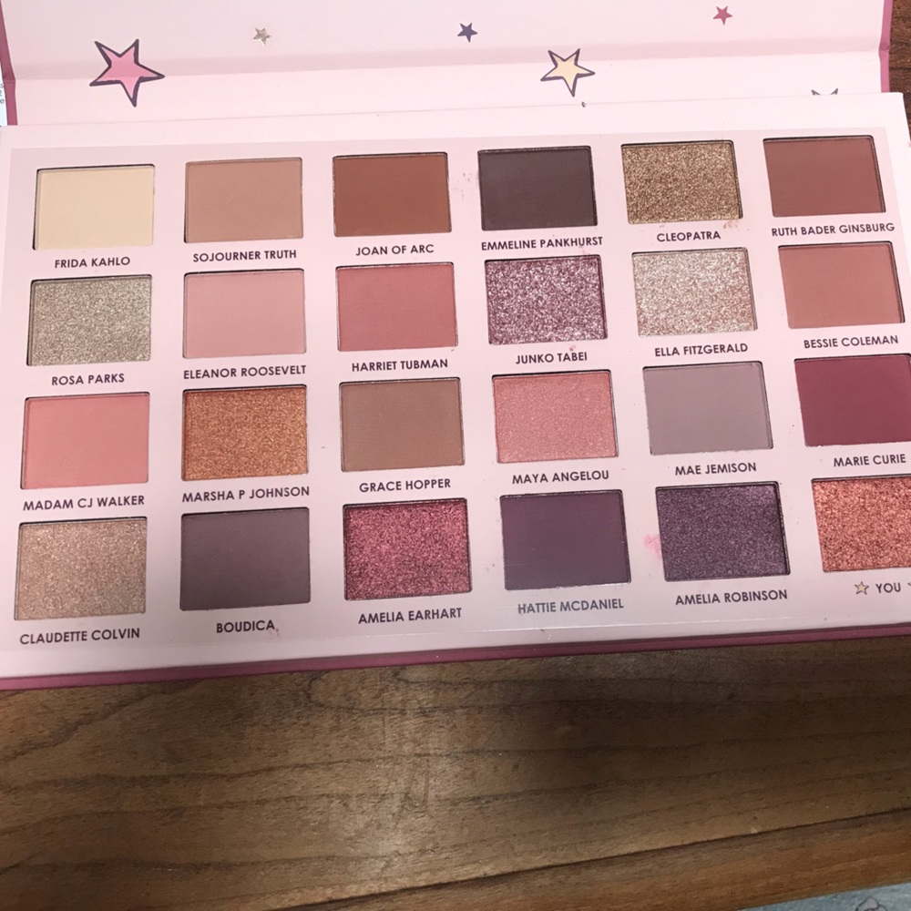 Ciate wonder women palette